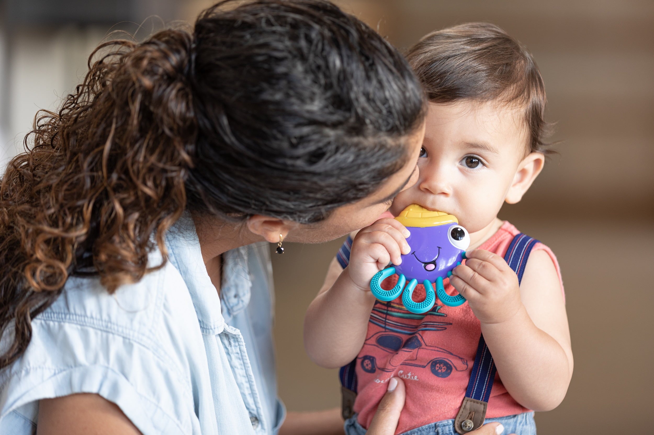 (2 pack) Nuby Vibe-eez Vibrating Teether for Babies, Purple Octopus Design