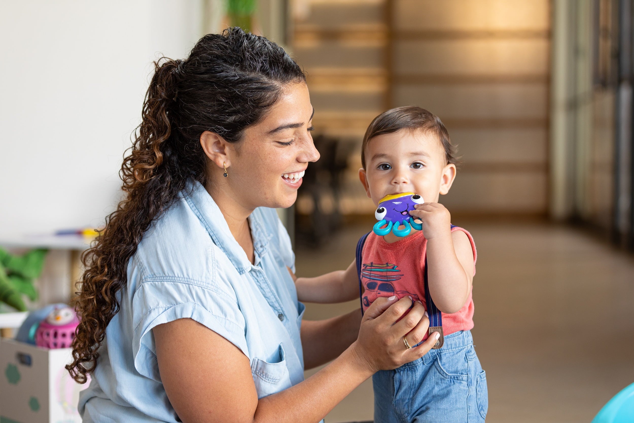 (2 pack) Nuby Vibe-eez Vibrating Teether for Babies, Purple Octopus Design