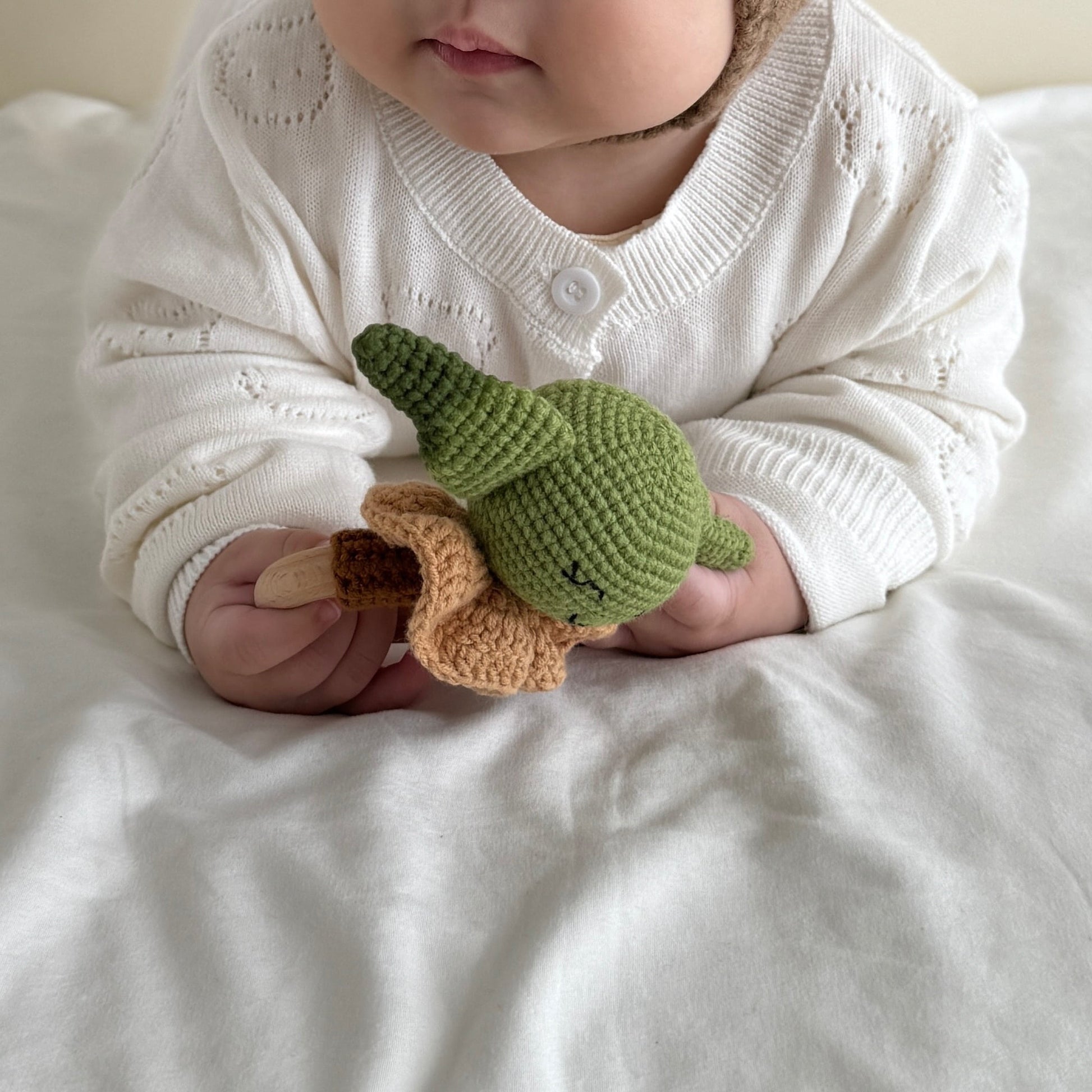 DICHA Crochet Baby Rattle- Beech Wooden Baby Teether-Infant Rattle Sensory Development Wooden Toys Set- Baby Teether for The Baby Child Fans-Baby Rattle for Yoda Fans